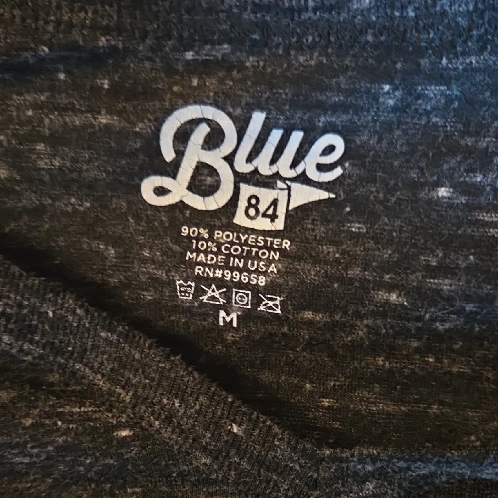 Yellowstone National Park Graphic Heather Gray T-Shirt - Picture 6 of 6